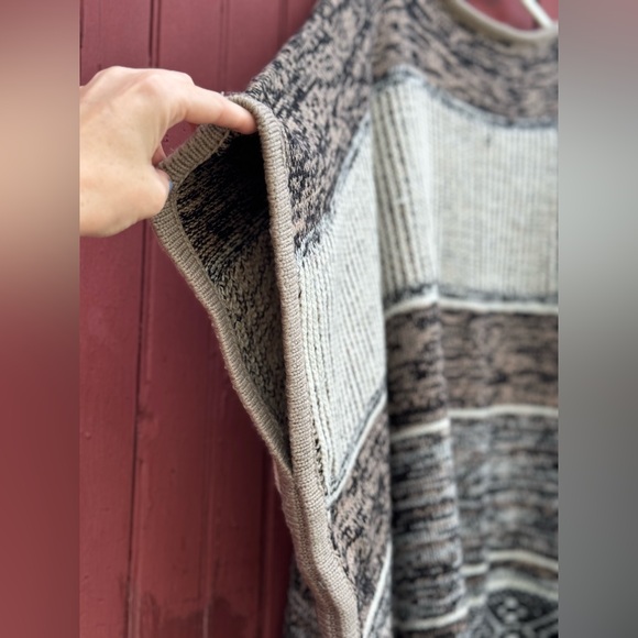Gap Poncho Wool Blend One Size Oversized Natural Knit Sweater Cozy Shawl OS - Picture 4 of 12